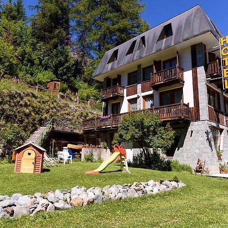 Hotel Genzianella ชัมโปลุก ภายนอก รูปภาพ