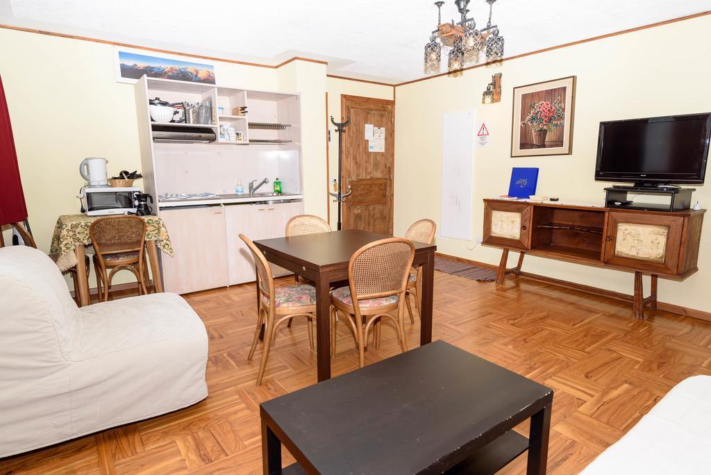 Hotel Genzianella ชัมโปลุก ภายนอก รูปภาพ