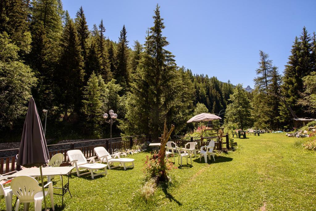 Hotel Genzianella ชัมโปลุก ภายนอก รูปภาพ
