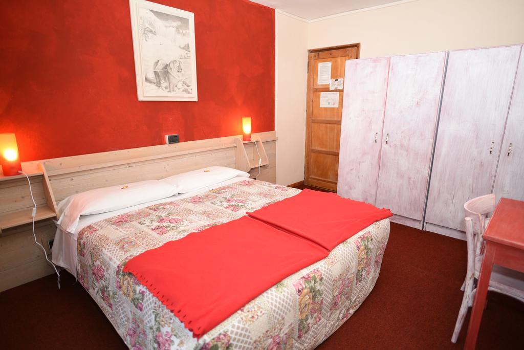 Hotel Genzianella ชัมโปลุก ภายนอก รูปภาพ