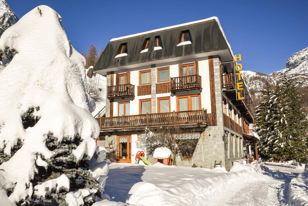 Hotel Genzianella ชัมโปลุก ภายนอก รูปภาพ