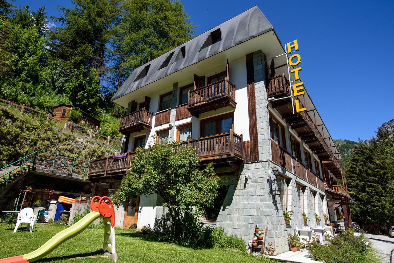 Hotel Genzianella ชัมโปลุก ภายนอก รูปภาพ